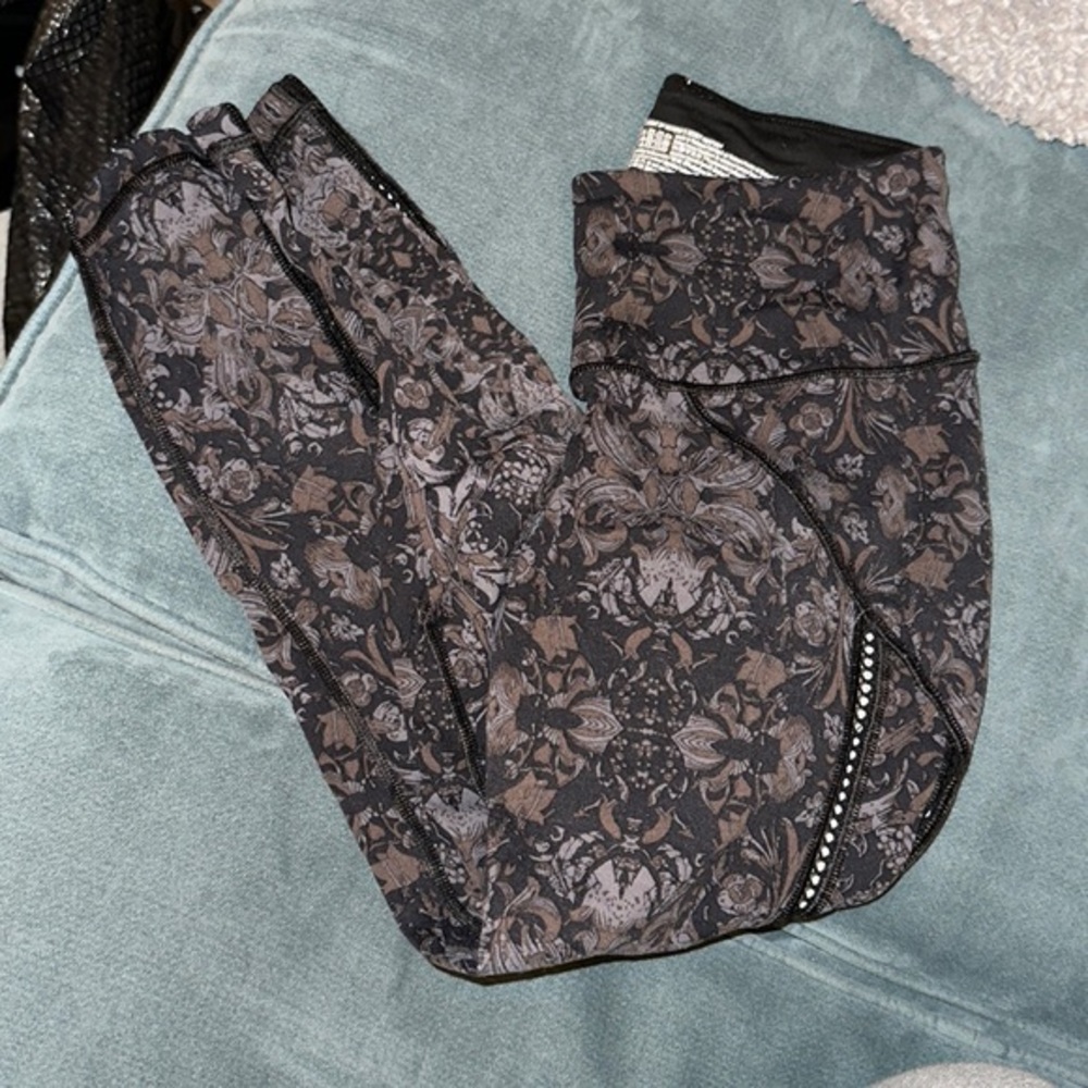 Victoria’s Secret Sport Capri Leggings